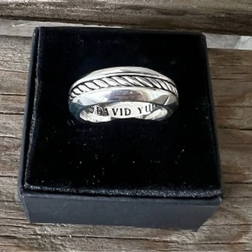 Auth David Yurman Cable Insert Ring in Sterling Silver - Size 7